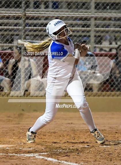 Thumbnail 3 in Fredonia vs Bagdad (AIA  1A Round 1 Playoff) photogallery.
