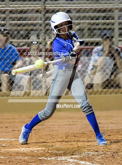 Thumbnail 3 in Fredonia vs Bagdad (AIA  1A Round 1 Playoff) photogallery.