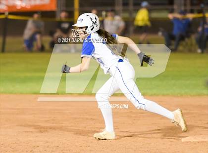 Thumbnail 2 in Fredonia vs Bagdad (AIA  1A Round 1 Playoff) photogallery.