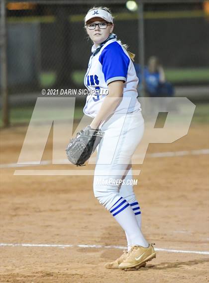 Thumbnail 2 in Fredonia vs Bagdad (AIA  1A Round 1 Playoff) photogallery.