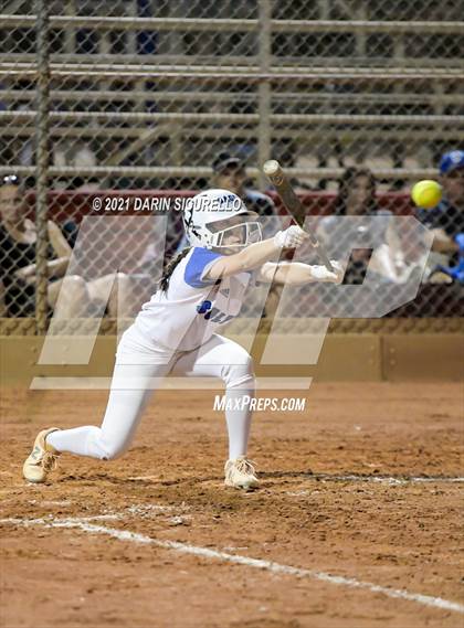 Thumbnail 2 in Fredonia vs Bagdad (AIA  1A Round 1 Playoff) photogallery.