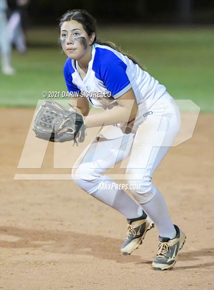 Thumbnail 3 in Fredonia vs Bagdad (AIA  1A Round 1 Playoff) photogallery.