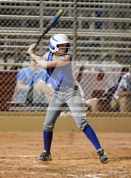 Thumbnail 2 in Fredonia vs Bagdad (AIA  1A Round 1 Playoff) photogallery.