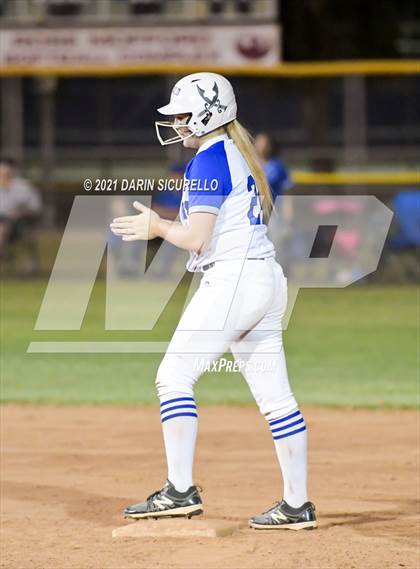 Thumbnail 3 in Fredonia vs Bagdad (AIA  1A Round 1 Playoff) photogallery.