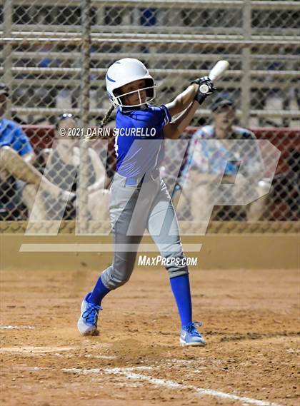 Thumbnail 2 in Fredonia vs Bagdad (AIA  1A Round 1 Playoff) photogallery.