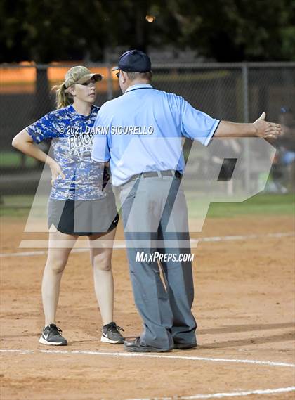 Thumbnail 1 in Fredonia vs Bagdad (AIA  1A Round 1 Playoff) photogallery.