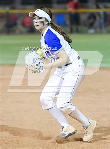 Thumbnail 2 in Fredonia vs Bagdad (AIA  1A Round 1 Playoff) photogallery.