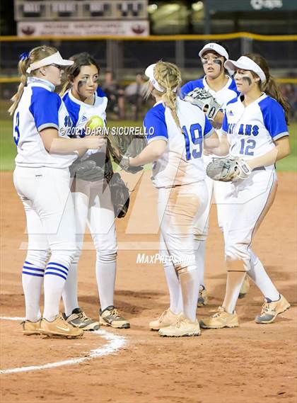 Thumbnail 1 in Fredonia vs Bagdad (AIA  1A Round 1 Playoff) photogallery.