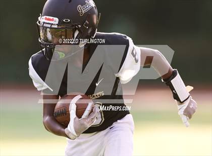 Thumbnail 1 in Lassiter @ Sprayberry photogallery.