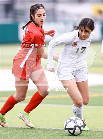 Thumbnail 3 in Carondelet vs. California (CIFNCS D1 Final) photogallery.