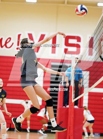 Thumbnail 1 in Thousand Oaks vs West (Molten Power Classic Tournament)  photogallery.