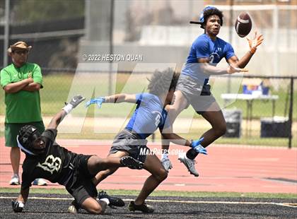 Thumbnail 3 in Charter Oak vs.Long Beach Poly (Surf City Tournament) photogallery.