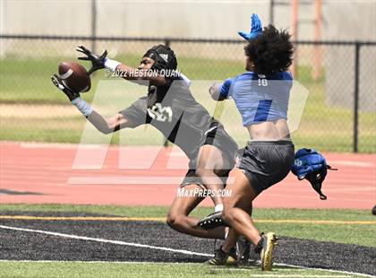 Thumbnail 1 in Charter Oak vs.Long Beach Poly (Surf City Tournament) photogallery.