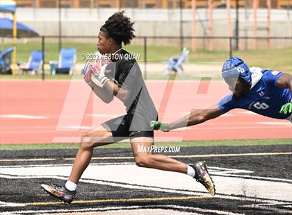 Thumbnail 3 in Charter Oak vs.Long Beach Poly (Surf City Tournament) photogallery.
