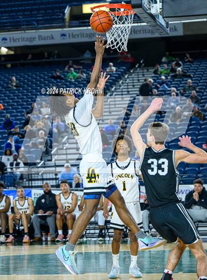 Thumbnail 3 in Mountlake Terrace @ Lincoln (WIAA 3A Semifinals) photogallery.