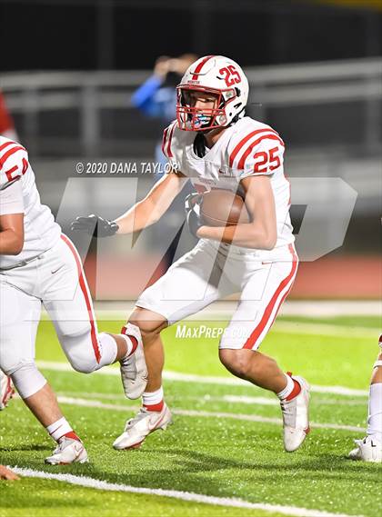 Thumbnail 1 in Santo vs Muenster (UIL 2A Bi-District Playoff) photogallery.
