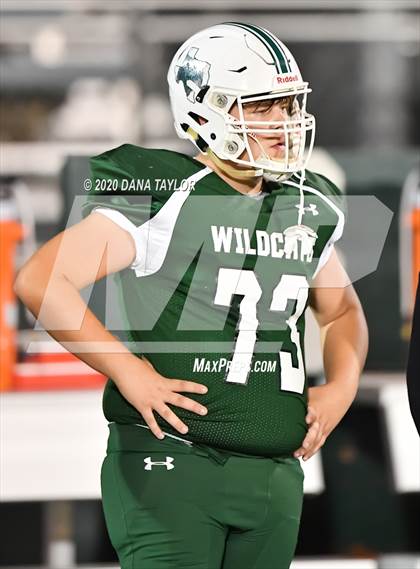 Thumbnail 1 in Santo vs Muenster (UIL 2A Bi-District Playoff) photogallery.