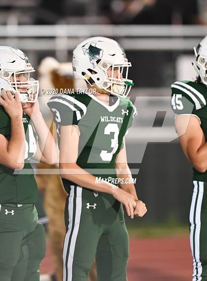 Thumbnail 2 in Santo vs Muenster (UIL 2A Bi-District Playoff) photogallery.