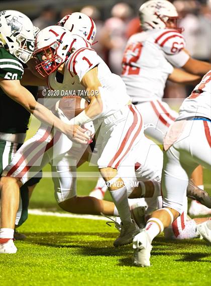 Thumbnail 3 in Santo vs Muenster (UIL 2A Bi-District Playoff) photogallery.