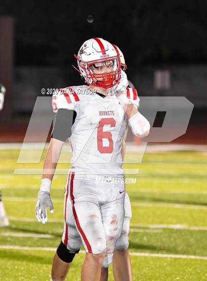 Thumbnail 1 in Santo vs Muenster (UIL 2A Bi-District Playoff) photogallery.