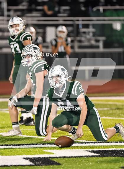 Thumbnail 2 in Santo vs Muenster (UIL 2A Bi-District Playoff) photogallery.