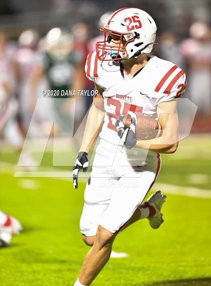 Thumbnail 2 in Santo vs Muenster (UIL 2A Bi-District Playoff) photogallery.