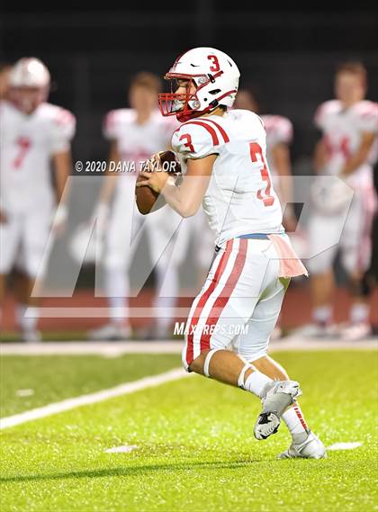 Thumbnail 2 in Santo vs Muenster (UIL 2A Bi-District Playoff) photogallery.