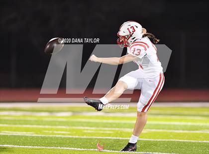 Thumbnail 3 in Santo vs Muenster (UIL 2A Bi-District Playoff) photogallery.