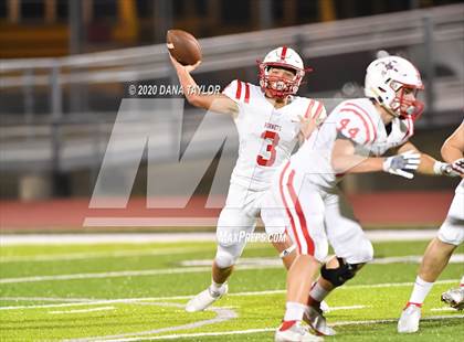 Thumbnail 3 in Santo vs Muenster (UIL 2A Bi-District Playoff) photogallery.