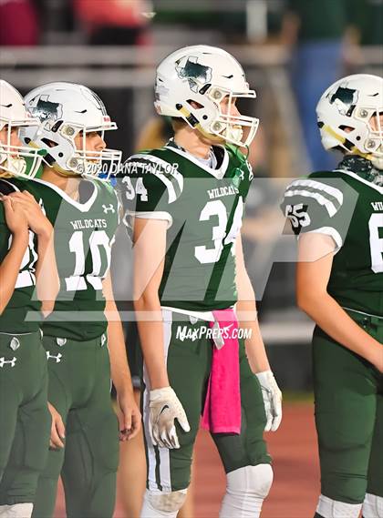 Thumbnail 2 in Santo vs Muenster (UIL 2A Bi-District Playoff) photogallery.