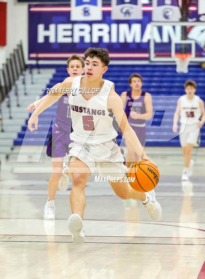 Thumbnail 3 in Riverton @ Herriman (Sophomore) photogallery.