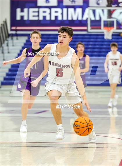 Thumbnail 2 in Riverton @ Herriman (Sophomore) photogallery.