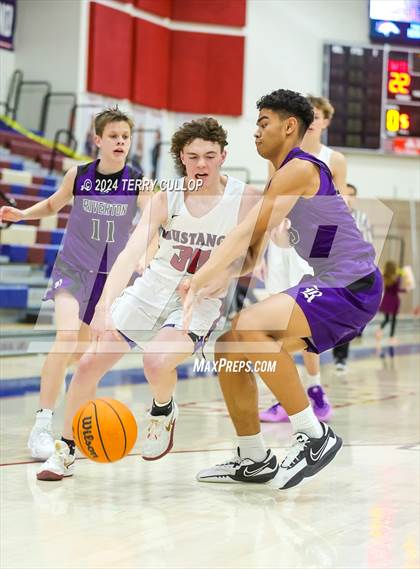 Thumbnail 2 in Riverton @ Herriman (Sophomore) photogallery.