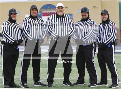 Thumbnail 1 in East St. Louis @ Lemont (IHSA 6A Semifinal) photogallery.