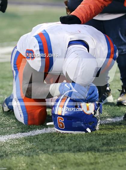 Thumbnail 1 in East St. Louis @ Lemont (IHSA 6A Semifinal) photogallery.