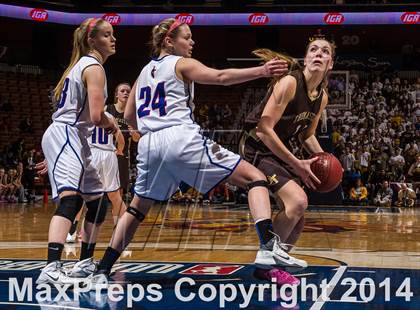 Thumbnail 2 in St. Paul Catholic vs. Thomaston (CIAC Class S Final) photogallery.