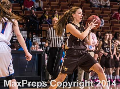 Thumbnail 3 in St. Paul Catholic vs. Thomaston (CIAC Class S Final) photogallery.
