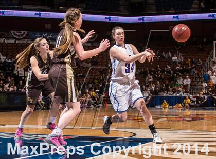 Thumbnail 2 in St. Paul Catholic vs. Thomaston (CIAC Class S Final) photogallery.