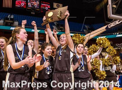 Thumbnail 1 in St. Paul Catholic vs. Thomaston (CIAC Class S Final) photogallery.
