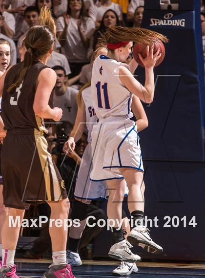 Thumbnail 3 in St. Paul Catholic vs. Thomaston (CIAC Class S Final) photogallery.