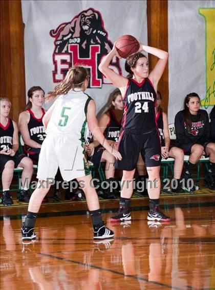 Thumbnail 3 in Rio Americano vs. Foothill (Placer Classic) photogallery.