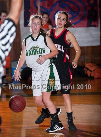 Thumbnail 1 in Rio Americano vs. Foothill (Placer Classic) photogallery.