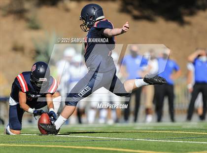 Thumbnail 2 in Brentwood School vs  Burbank photogallery.