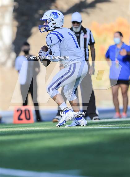 Thumbnail 2 in Brentwood School vs  Burbank photogallery.