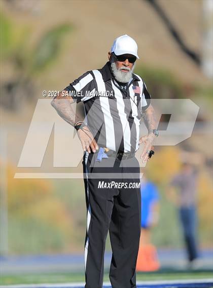 Thumbnail 3 in Brentwood School vs  Burbank photogallery.