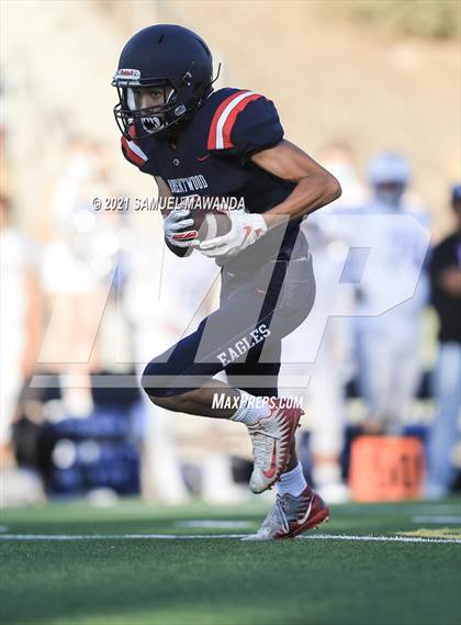 Thumbnail 2 in Brentwood School vs  Burbank photogallery.