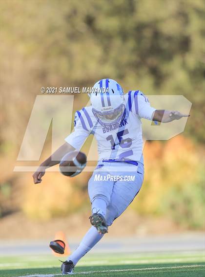 Thumbnail 3 in Brentwood School vs  Burbank photogallery.