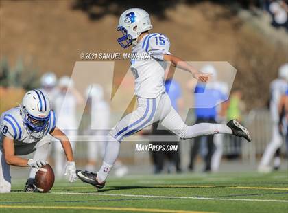 Thumbnail 2 in Brentwood School vs  Burbank photogallery.