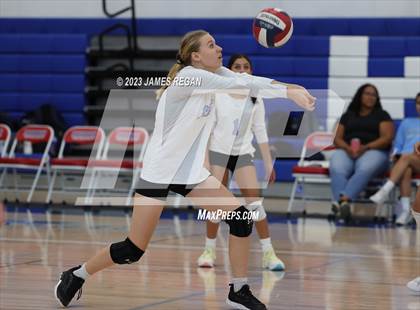 Thumbnail 2 in Burlingame @ Hillsdale photogallery.