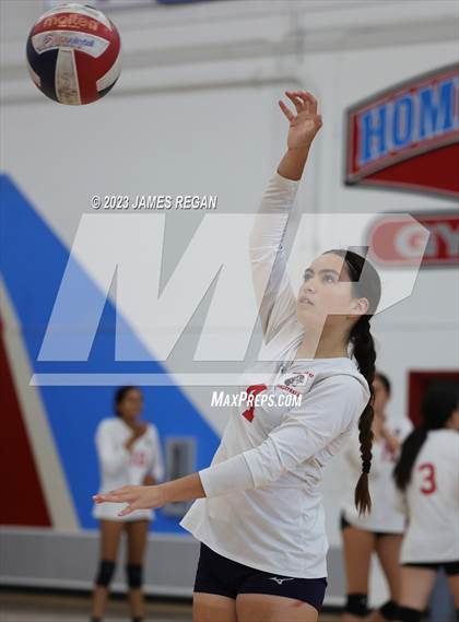 Thumbnail 1 in Burlingame @ Hillsdale photogallery.